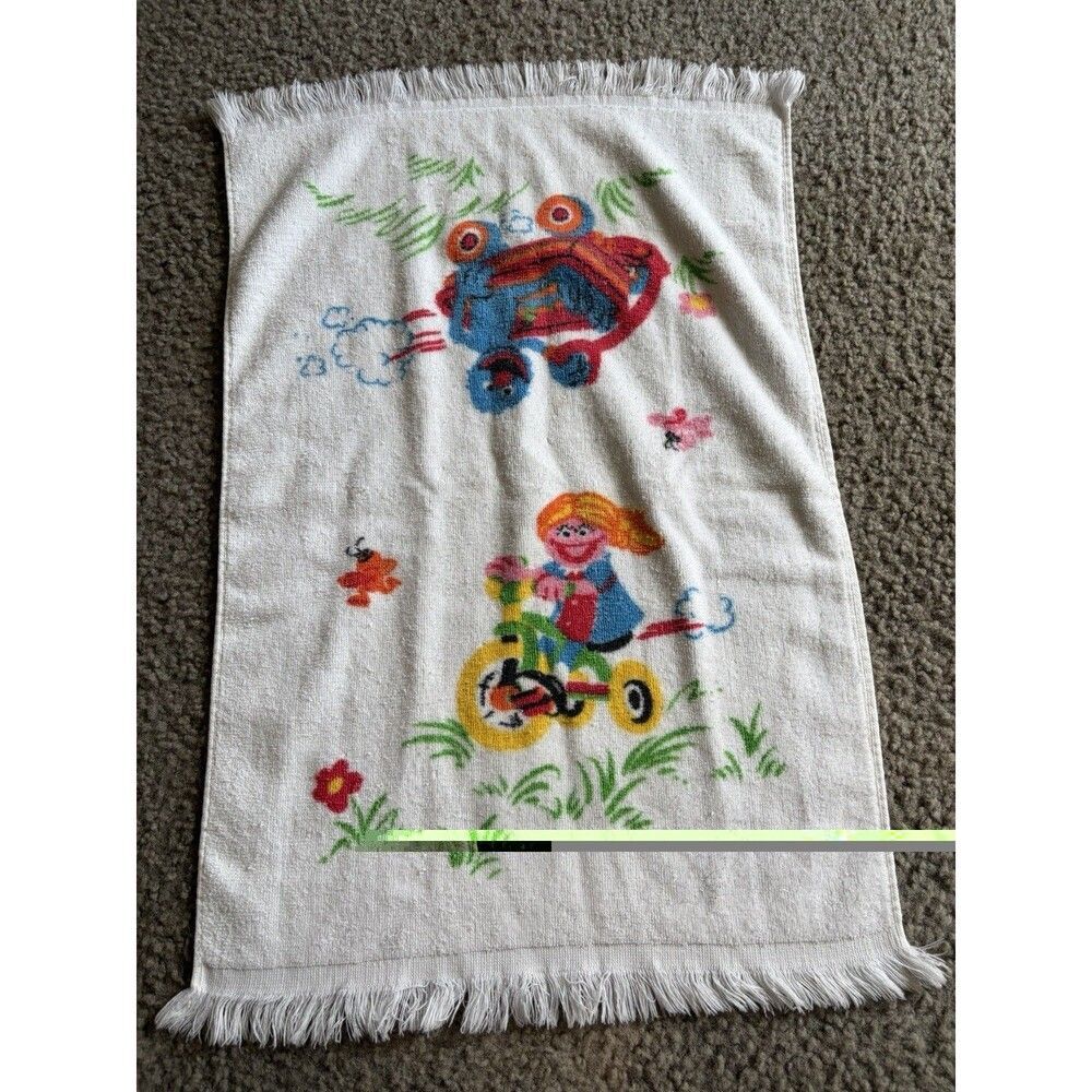 VTG Sesame Street Hand Towel Bath Room Decor Kids Grover